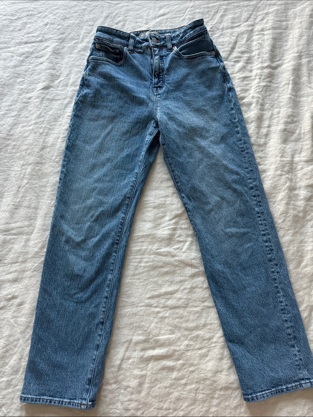 Madewell High-Rise Curvy 90s Straight Leg Jeans in Medium Blue